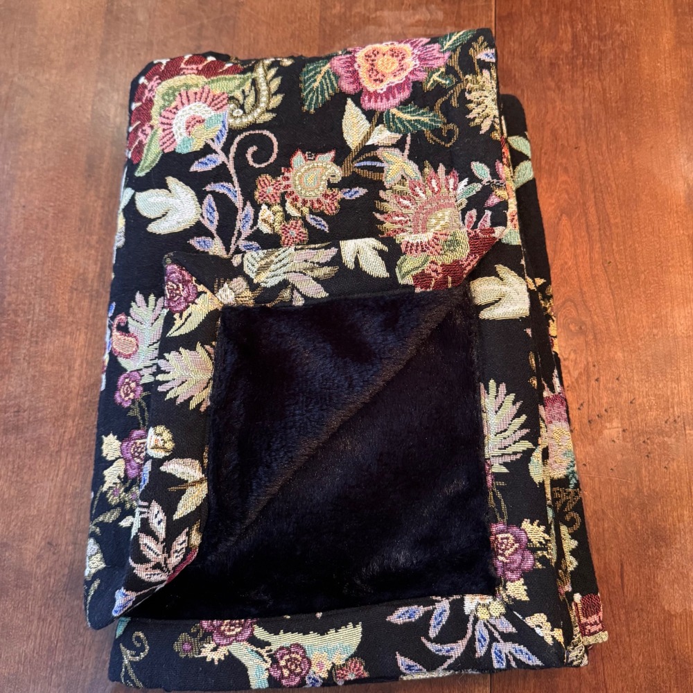 Johnny Was Throw Blanket Unisex OS Black Floral Tapestry Faux Fur H10225 Boho - Picture 6 of 8